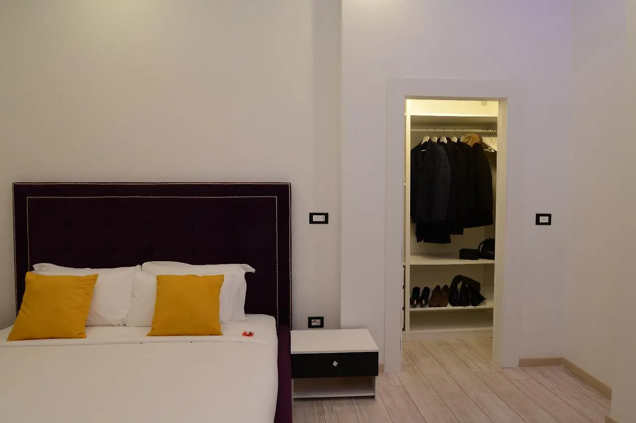 Escape Luxury Suite - Ca Domus Collection Rome 3*,  Italy