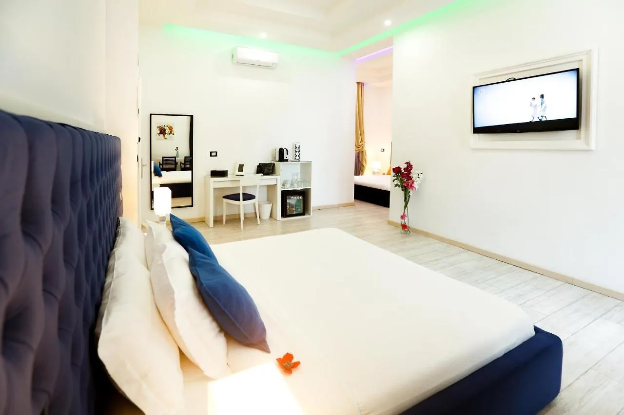 Escape Luxury Suite - Ca Domus Collection Roma 3*,  Italia