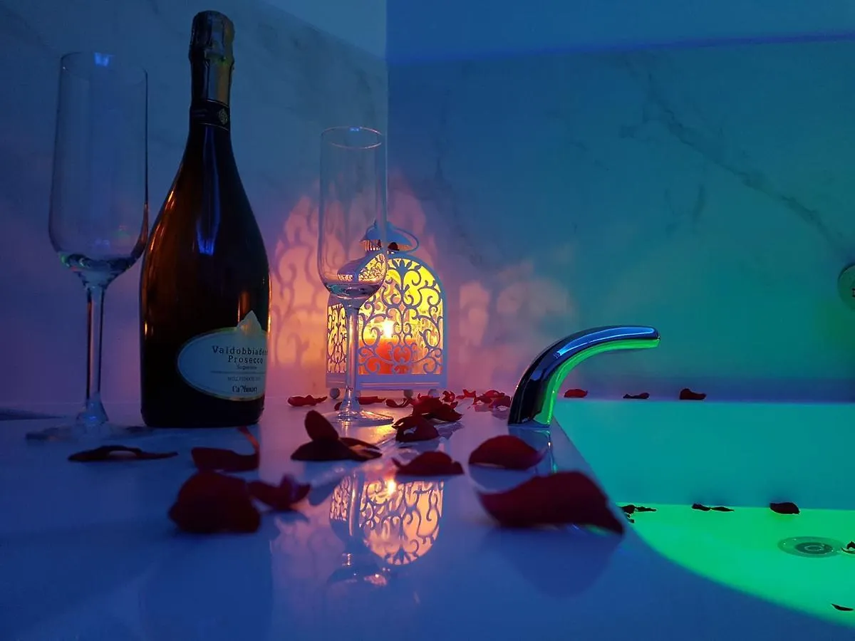 *** Hotel Escape Luxury Suite - Ca Domus Collection Roma Italia