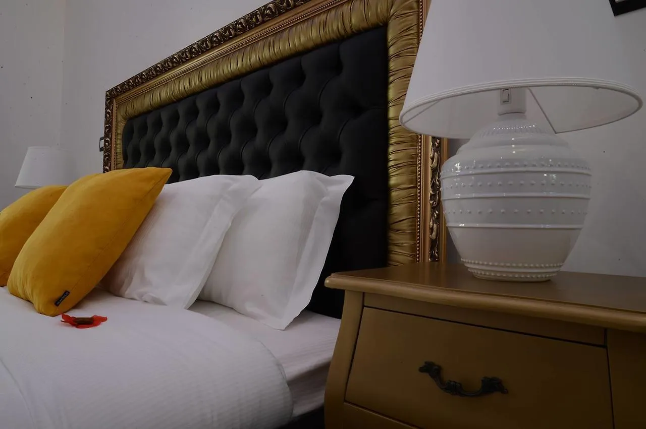 Escape Luxury Suite - Ca Domus Collection Roma 3*,