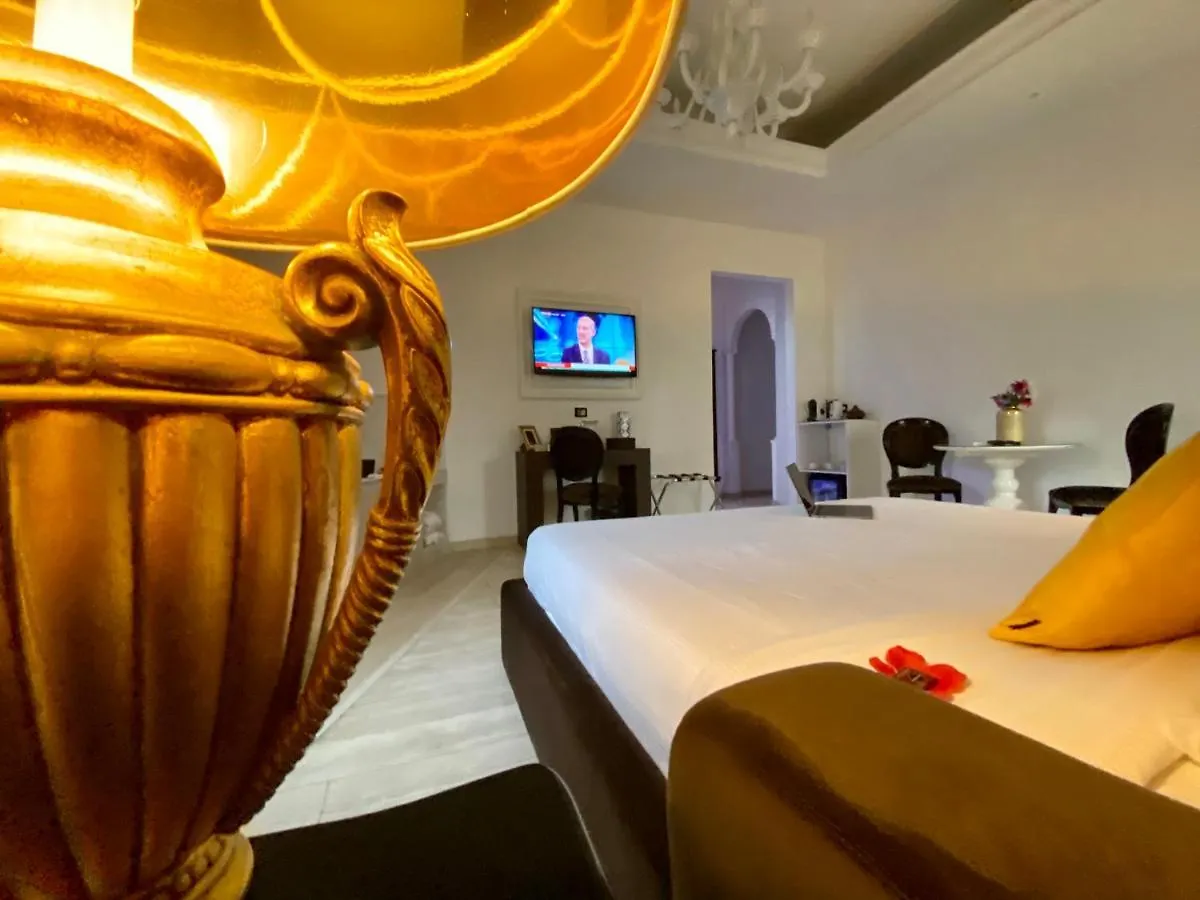 Escape Luxury Suite - Ca Domus Collection Roma 3*,