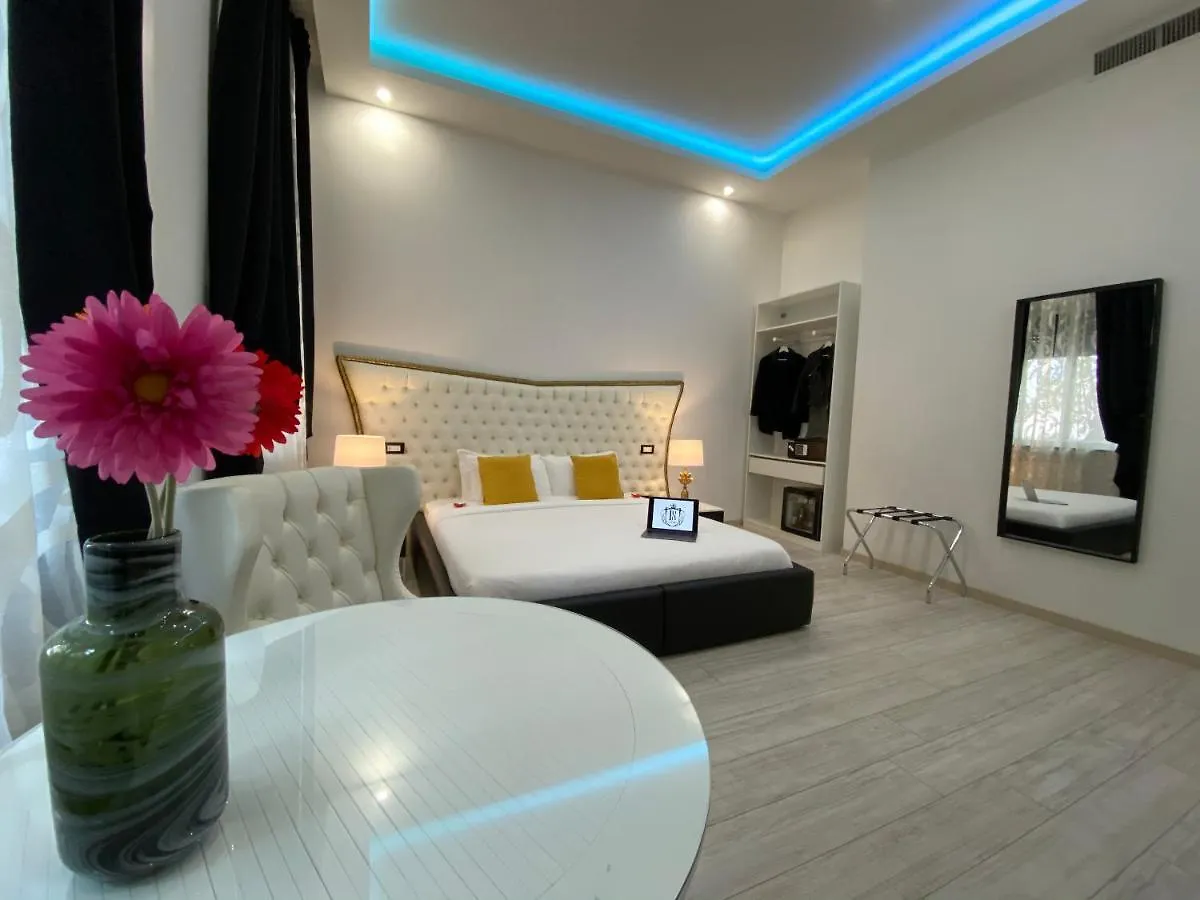 Escape Luxury Suite - Ca Domus Collection Roma 3*,